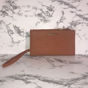 ❤️ Rampage wristlet wallet